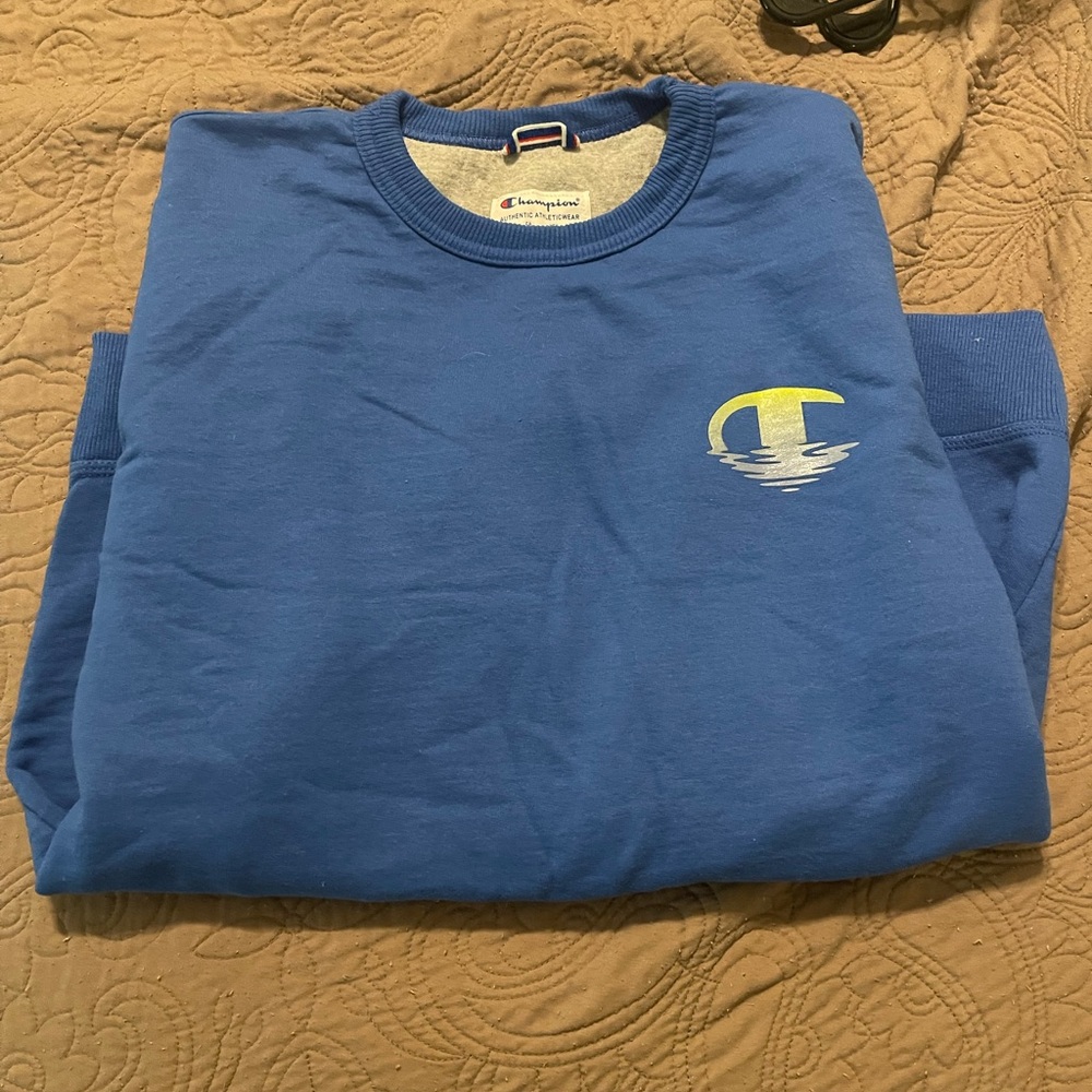 Champion Pullover